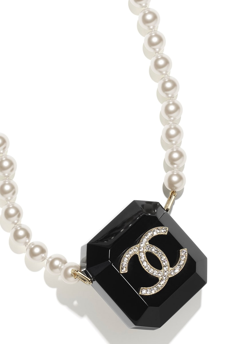 Chanel pearl crystal Airpods Case Necklace AB6678 B06190 ND333 diamante accessories pearls leather handbags luxury necklace