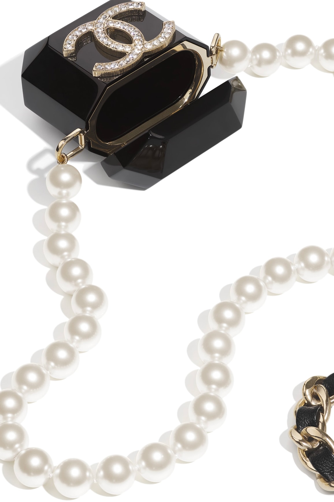 Chanel Pearl Crystal Airpods Case Necklace