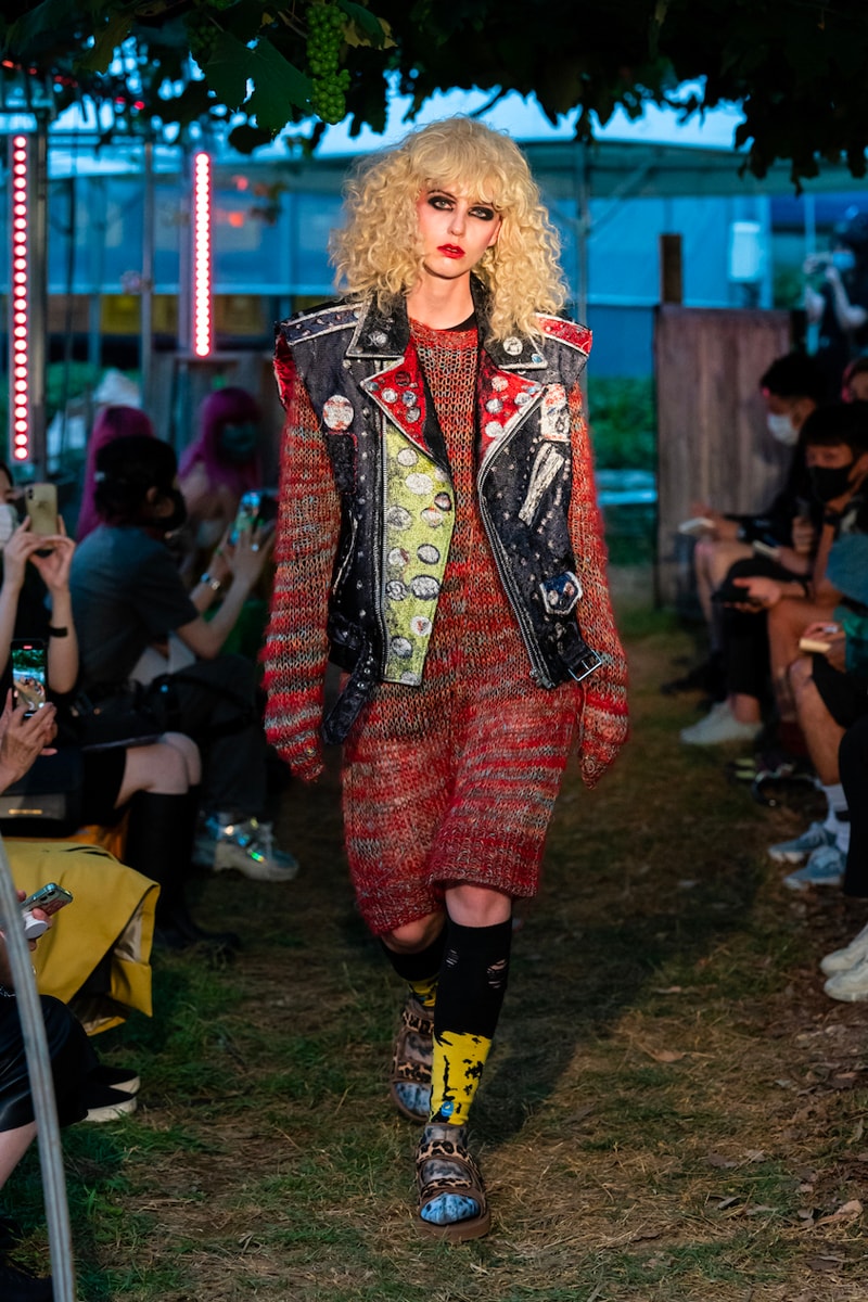 doublet Spring/Summer 2022 Lookbook Japan sustainability fashion plant organic brown black pink yellow dole zespri 