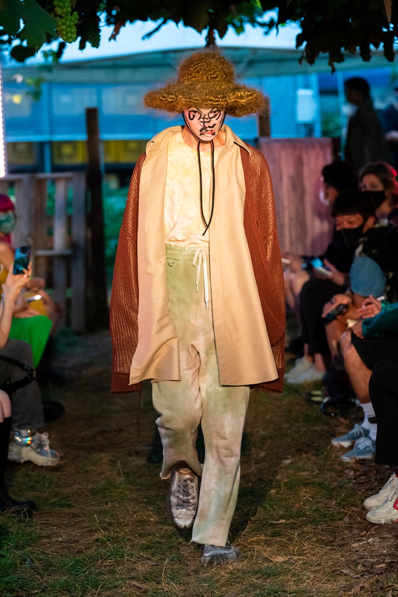 doublet Spring/Summer 2022 Lookbook Japan sustainability fashion plant organic brown black pink yellow dole zespri 