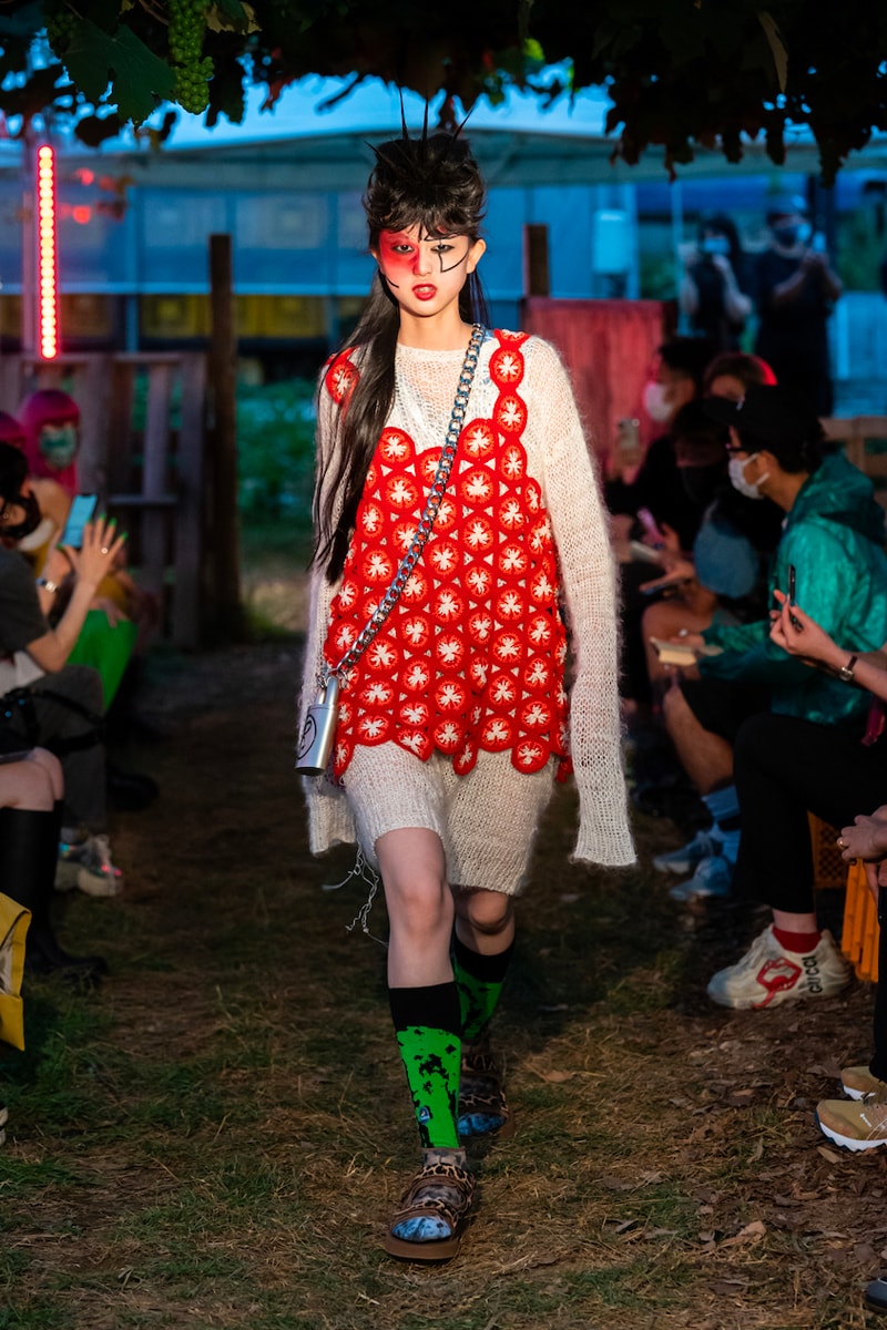 doublet Spring/Summer 2022 Lookbook Japan sustainability fashion plant organic brown black pink yellow dole zespri 