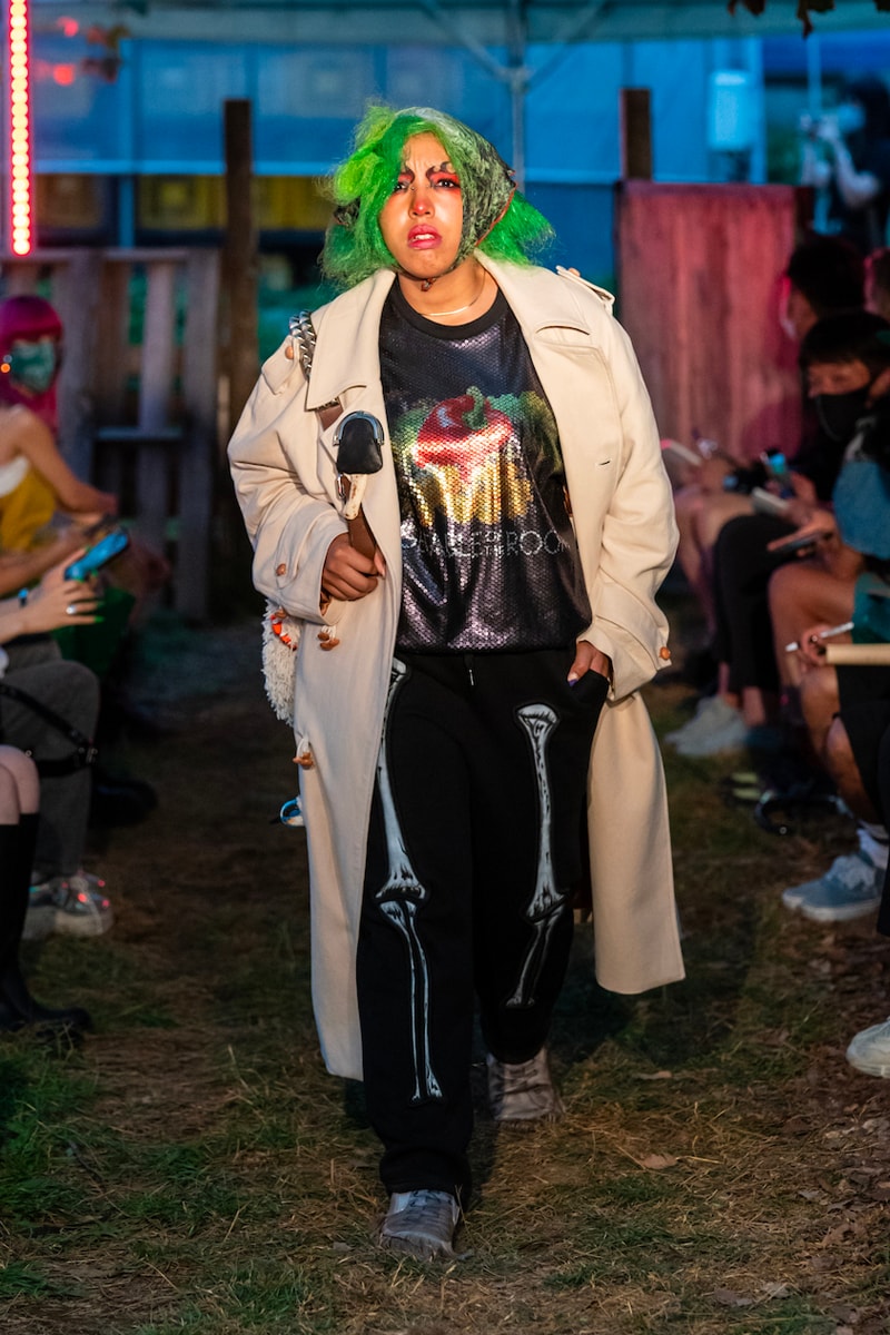 doublet Spring/Summer 2022 Lookbook Japan sustainability fashion plant organic brown black pink yellow dole zespri 