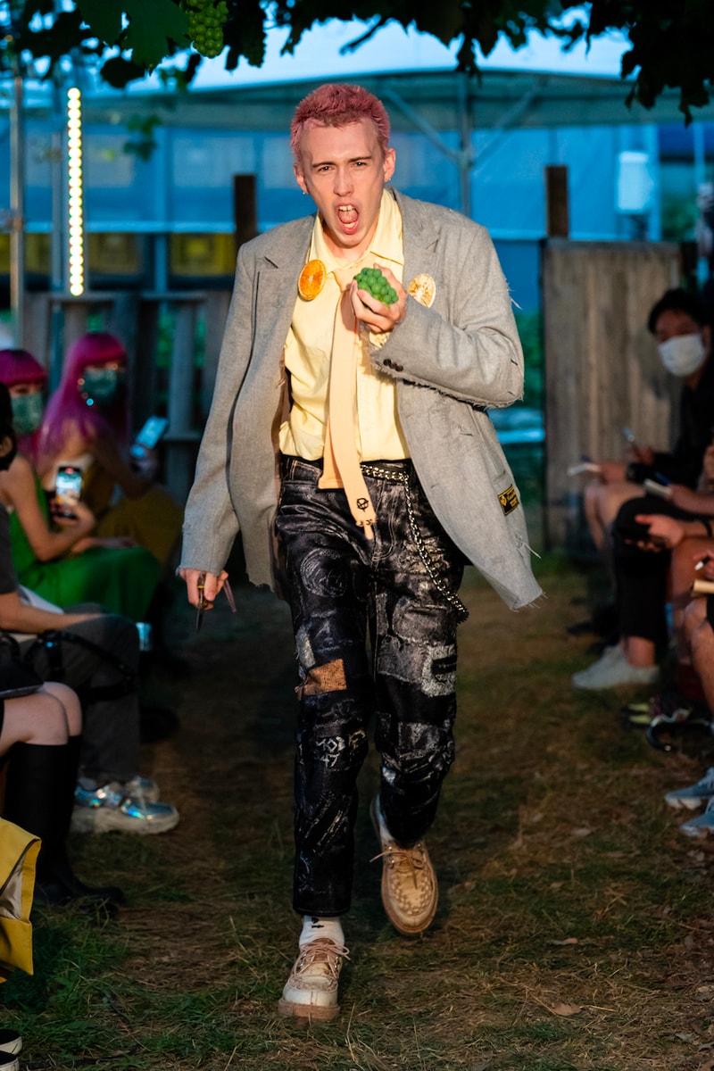 doublet Spring/Summer 2022 Lookbook Japan sustainability fashion plant organic brown black pink yellow dole zespri 
