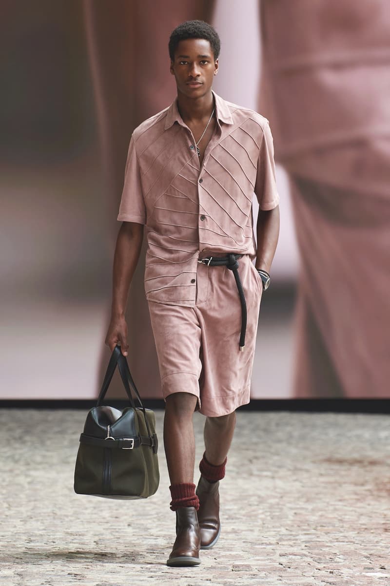 Hermès Spring/Summer 2022 Cyril Teste Véronique Nichanian "Augmented Show" Paris Mens Crocodile Leather Shirts SS22 Luxury Theatrical Drama