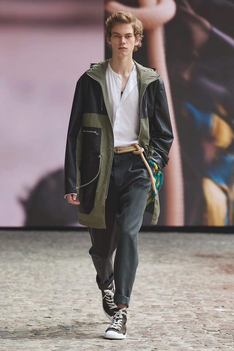 Hermès Spring/Summer 2022 Cyril Teste Véronique Nichanian "Augmented Show" Paris Mens Crocodile Leather Shirts SS22 Luxury Theatrical Drama