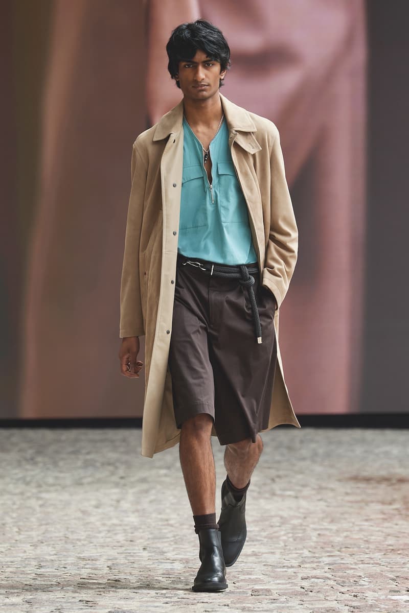 Hermès Spring/Summer 2022 Cyril Teste Véronique Nichanian "Augmented Show" Paris Mens Crocodile Leather Shirts SS22 Luxury Theatrical Drama