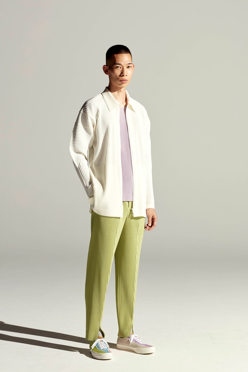 HOMME PLISSÉ ISSEY MIYAKE Spring/Summer 2022 "Human Ensemble" Collection Mens Looks Lookbook SS22 Pleats Ren TAKADA Kazunali Tajima Video 