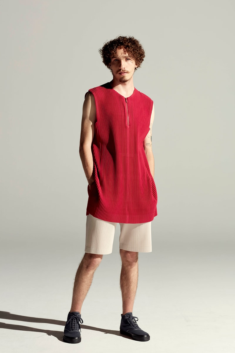 HOMME PLISSÉ ISSEY MIYAKE Spring/Summer 2022 "Human Ensemble" Collection Mens Looks Lookbook SS22 Pleats Ren TAKADA Kazunali Tajima Video 