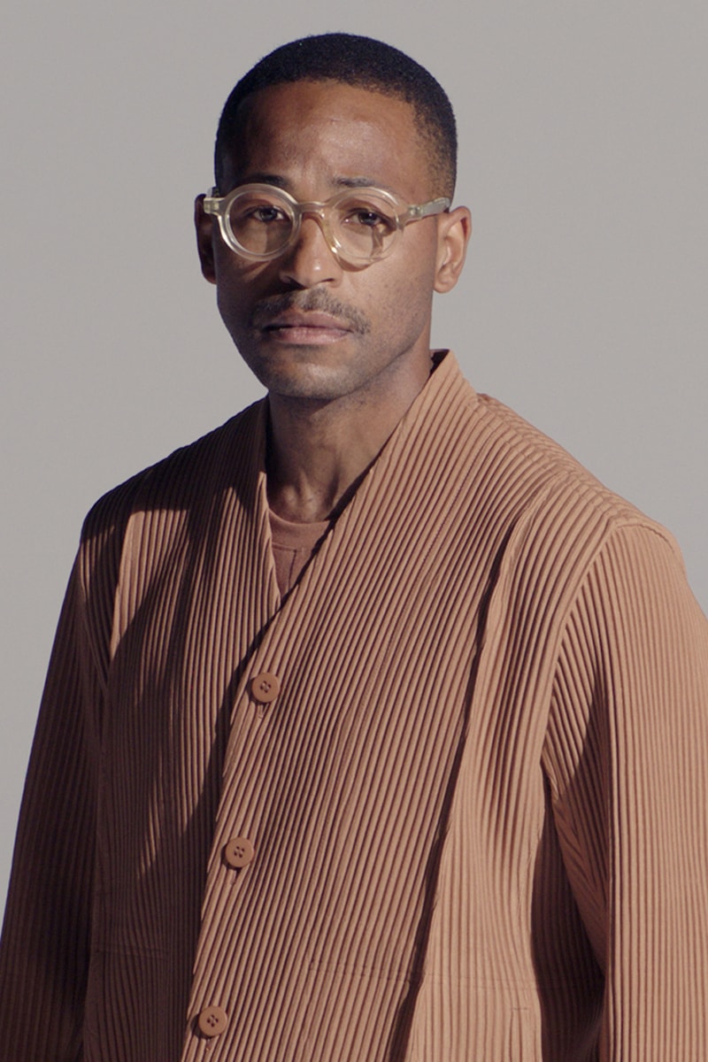 HOMME PLISSÉ ISSEY MIYAKE Spring/Summer 2022 "Human Ensemble" Collection Mens Looks Lookbook SS22 Pleats Ren TAKADA Kazunali Tajima Video 