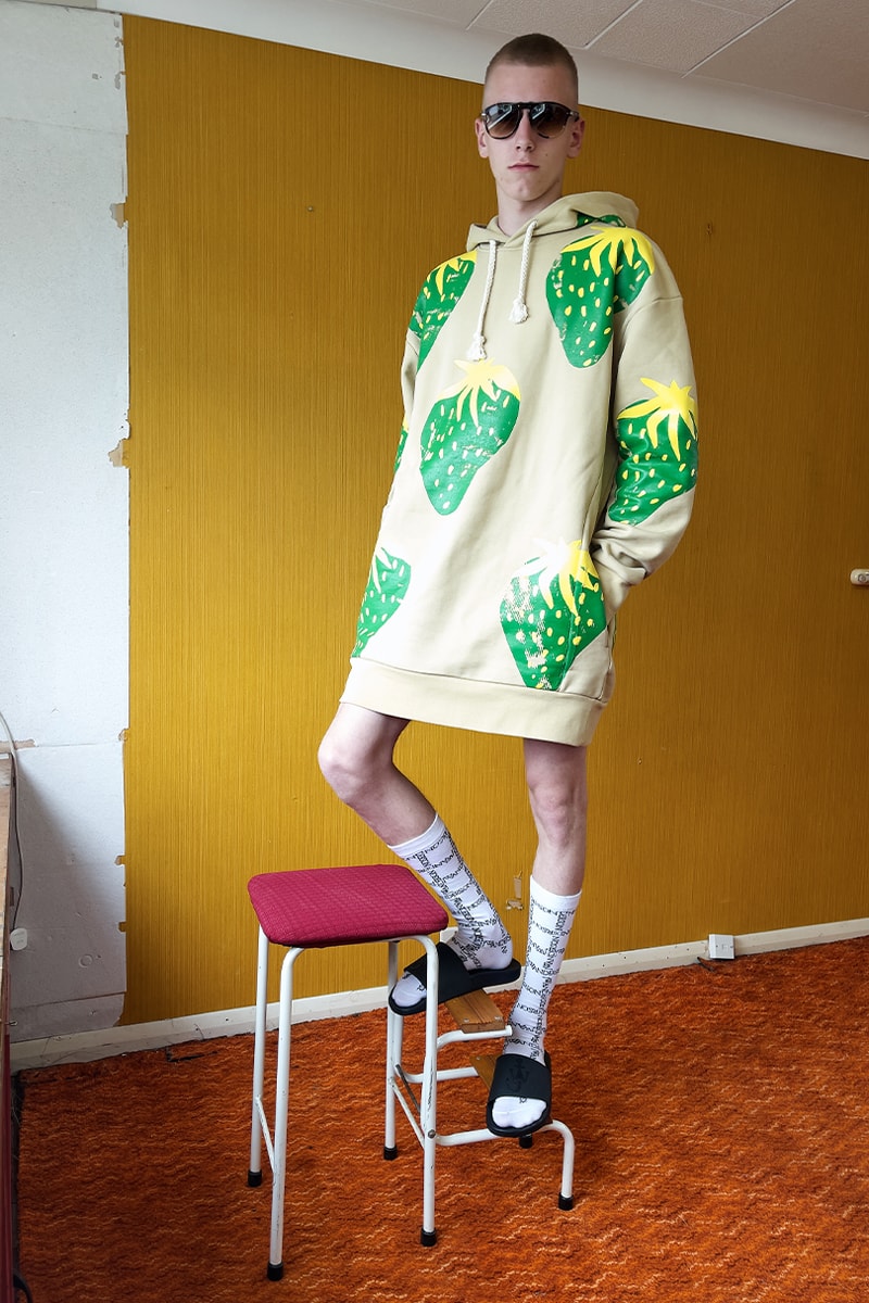 JW Anderson Spring/Summer 2022 Menswear Resort 2022 Womenswear Collection Juergen Teller Jonathan Anderson Paris Fashion Week Portal Persol Collaboration Lookbooks