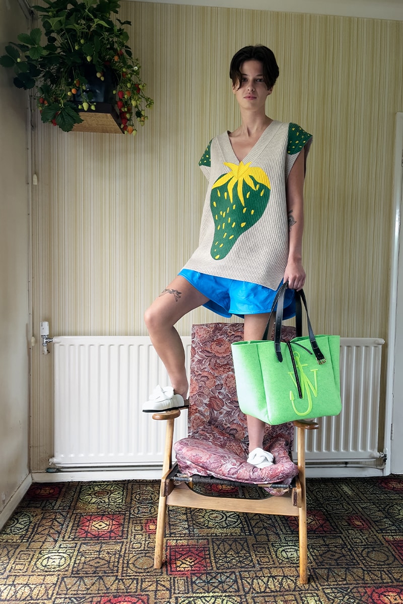 JW Anderson Spring/Summer 2022 Menswear Resort 2022 Womenswear Collection Juergen Teller Jonathan Anderson Paris Fashion Week Portal Persol Collaboration Lookbooks