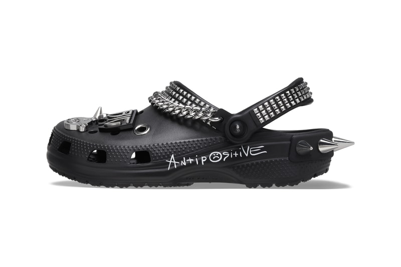 https://image-cdn.hypb.st/https%3A%2F%2Fhypebeast.com%2Fimage%2F2021%2F06%2Flittle-big-crocs-classic-clog-black-bubble-gum-pink-russia-punk-rock-collective-release-information-1.jpg?cbr=1&q=90