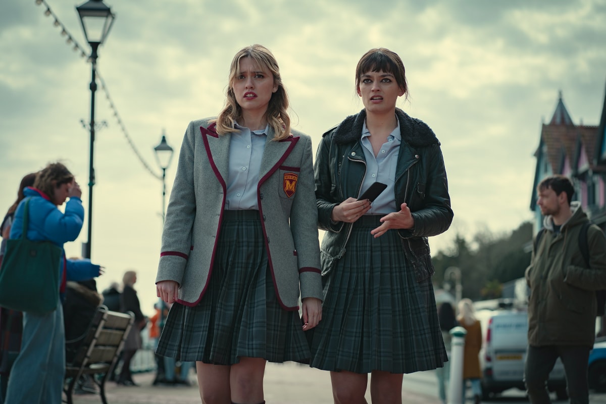 Netflix Releases First Look Images for Season Three of 'Sex Education' asa butterfield Gillian Anderson, Emma Mackey, Ncuti Gatwa, Connor Swindells, Aimee-Lou Wood, peter groff otis 