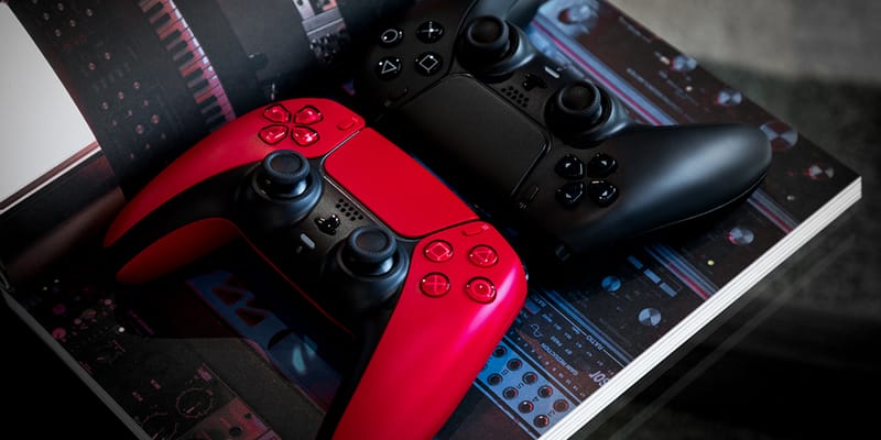 Closer Look: PS5 DualSense \
