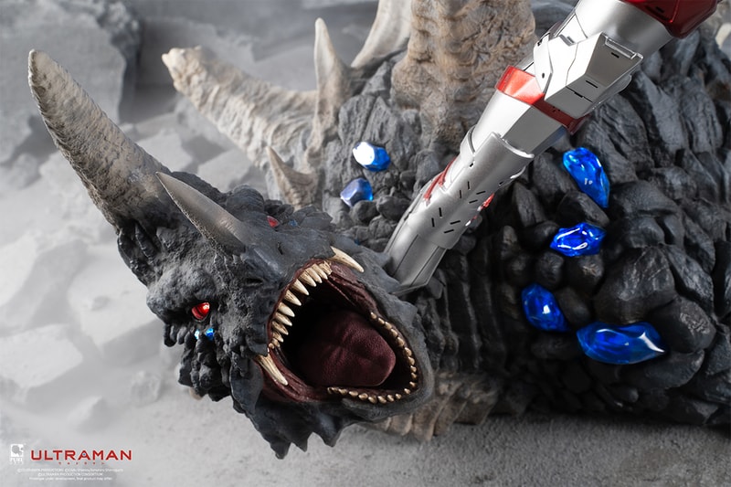 purearts toys collectibles resin statue 1 4th scale ultraman netflix black king monster kaiju combat fighting 