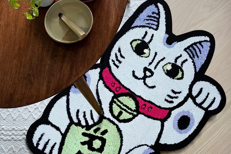 RAW EMOTIONS Drops Blue and Purple Auspicious Lucky Cat Rugs