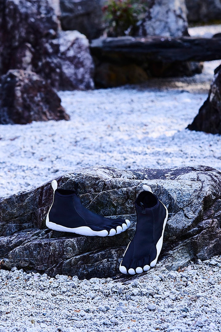 Vibram FiveFingers V-NEOP Shoes HIgh Tops Release Information Black White Techno Urban Performance Trekking Shoe Trainer Sneaker