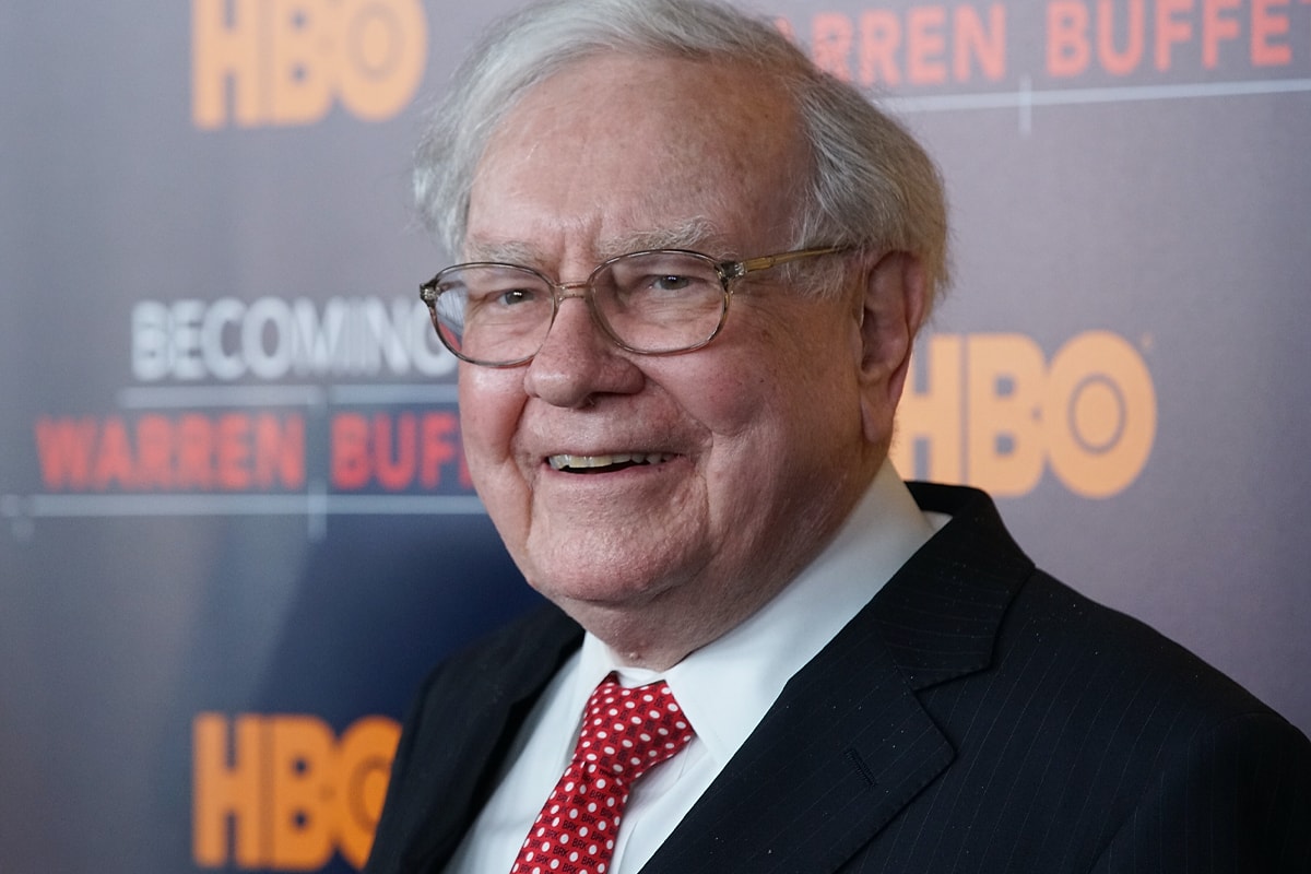 Warren Buffet Announces Resignation as Trustee at Bill & Melinda Gates Foundation Bill Gates Berkshire Hathaway Oracle 