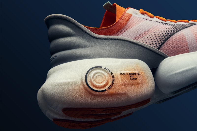 what the tech brooks nitrogen injected dna loft v3 foam blue line aurora bl running shoes Nikhil Jain interview breakdown inspiration official release date info photos price store list buying guide