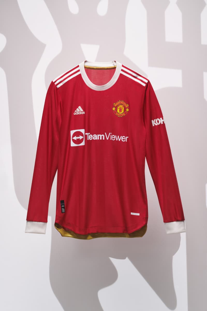 pix Man Utd 2021/22 Kit Release Date https hypebeast com 2021 7 adidas football and manchester united merge modern design with heritage styles for 2021 22 home kit