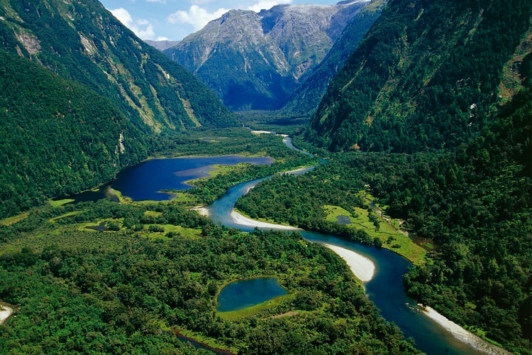 National Geographic Details New Evidence on Missing Ancient Continent Submerged Beneath New Zealand