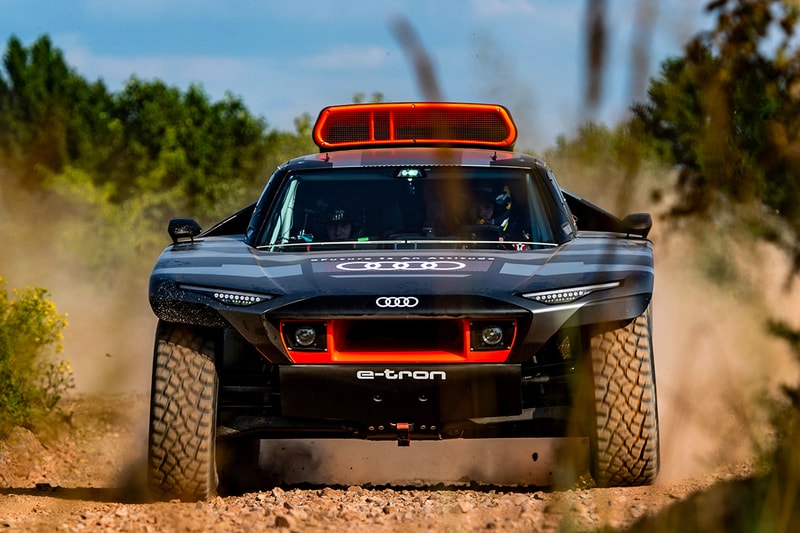Audi’s 2022 Dakar Rally RSQ E-Tron off-Roader Might Be Its Most Monstrous EV Racer hardcore truck electric vehicle german car