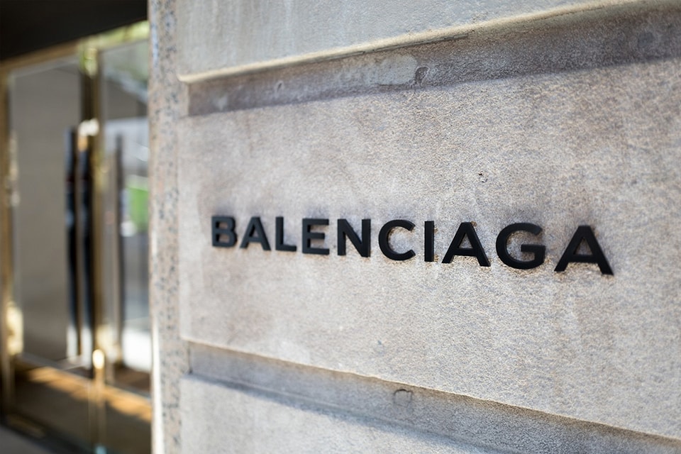 afbryde afslappet bibliotek Balenciaga Deletes All Post on Social Media | Hypebeast