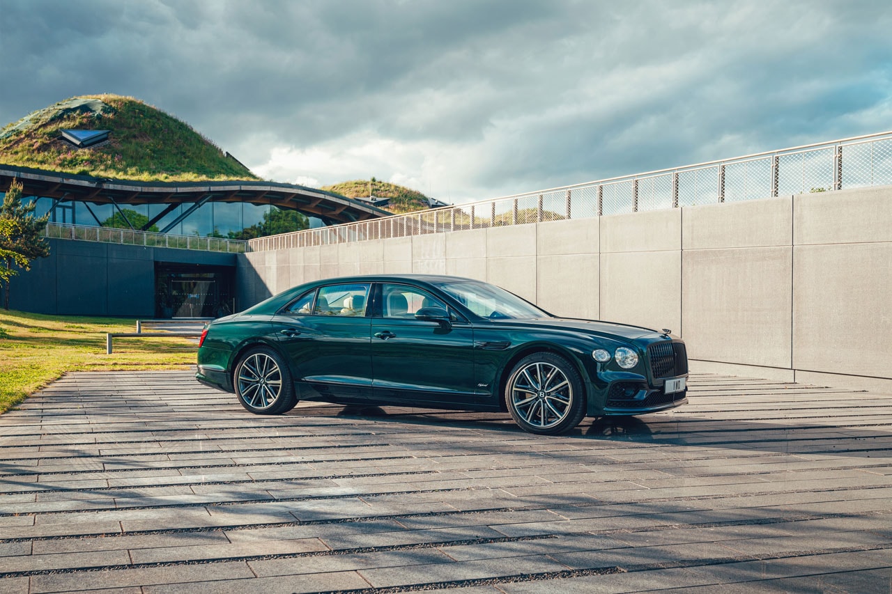 Bentley Introduces Its Second Luxury Plug-In: The Flying Spur Hybrid car vehicle automotive release info