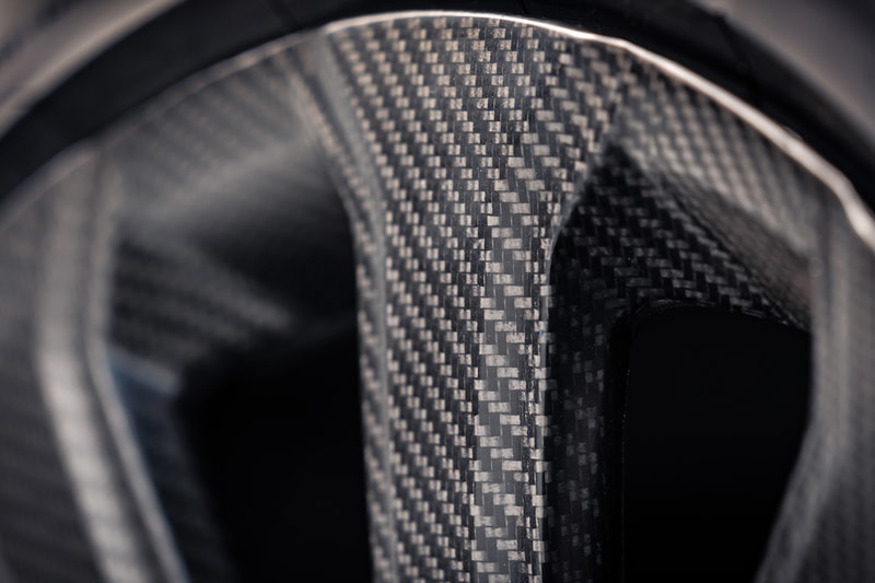 Bentley Mulliner Bentayga 22 inch Carbon Fiber Wheel info supercars luxury sports SUVS cars automotive 