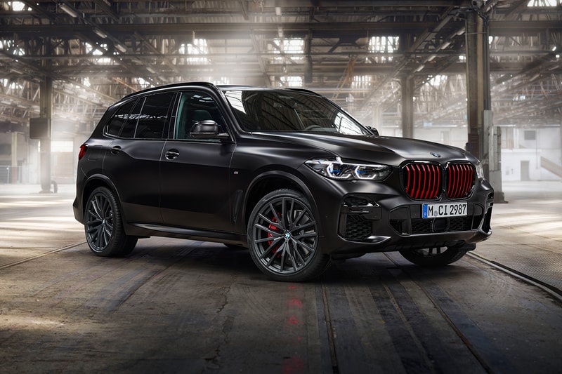 BMW 2022 X5 X6 Black Vermilion edition x7 M series sports SUV Horsepower German automotive engineering Alcantara