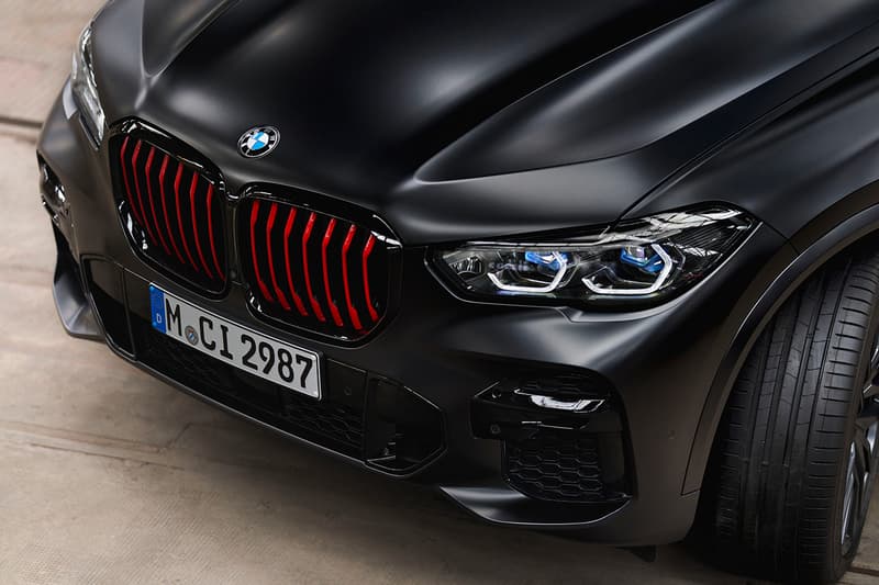 BMW 2022 X5 X6 Black Vermilion edition x7 M series sports SUV Horsepower German automotive engineering Alcantara