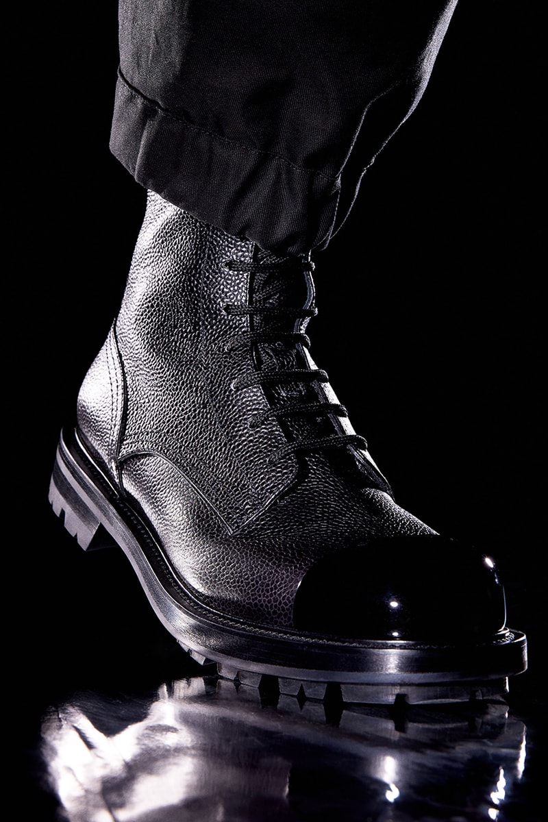 alexander mcqueen footwear boots sneakers fashion fall winter 2021 eyewear sunglasses luxury british heritage boots chelsea worker red blue military 