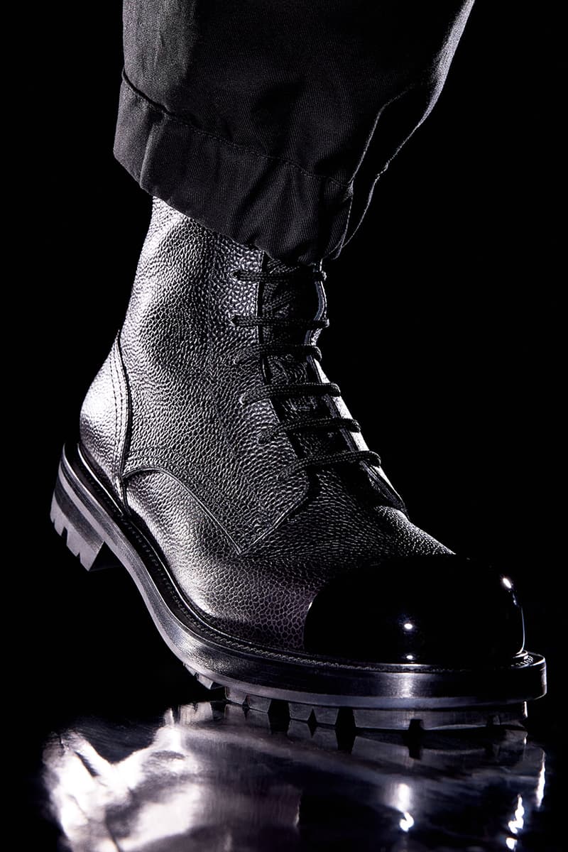 alexander mcqueen footwear boots sneakers fashion fall winter 2021 eyewear sunglasses luxury british heritage boots chelsea worker red blue military