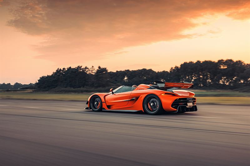Koenigsegg Jesko Pre-Production Series Car Tang Orange Pearl Official First Look Supercar Hypercar Twin Turbo V8 1600 BHP Swedish