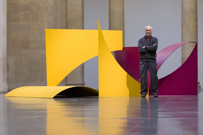 Legendary British Sculptor Phillip King Dead at 87