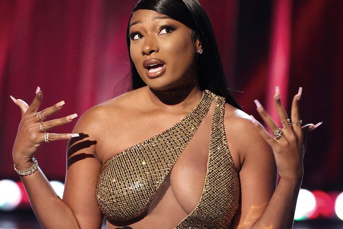 Megan Thee Stallion Set To Become the First Rapper To Appear on Cover of Sports Illustrated Swimsuit Issue hot girl summer body savage beyonce hot girl summer female rapper thot shit