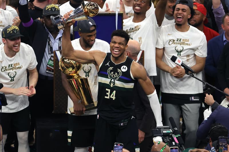 Milwaukee Bucks Win the 2021 NBA Championships phoenix suns chris paul devin booker giannis antetokounmpo khris middleton pj tucker 