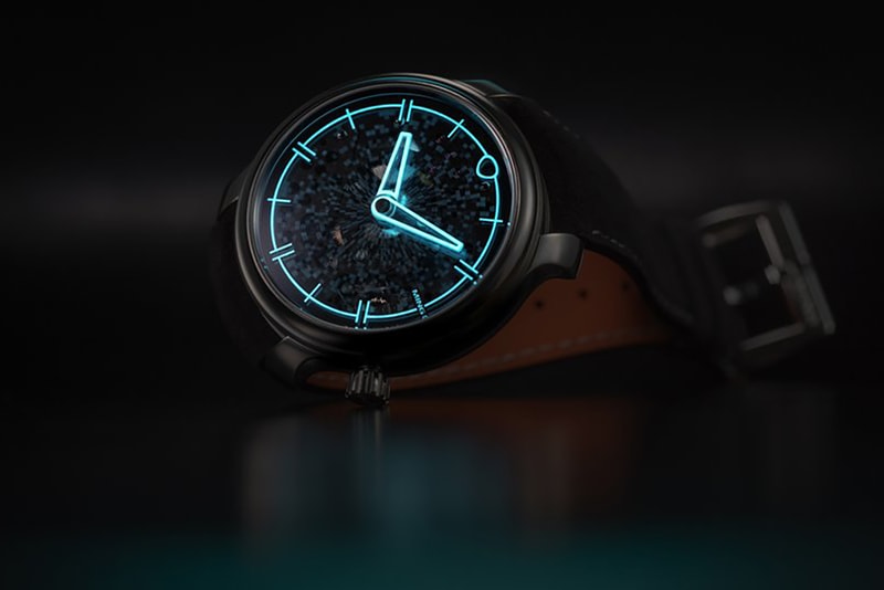 MING Uses High-Powered Laser to Etch 3D Pattern Into Sapphire Crystal Dial