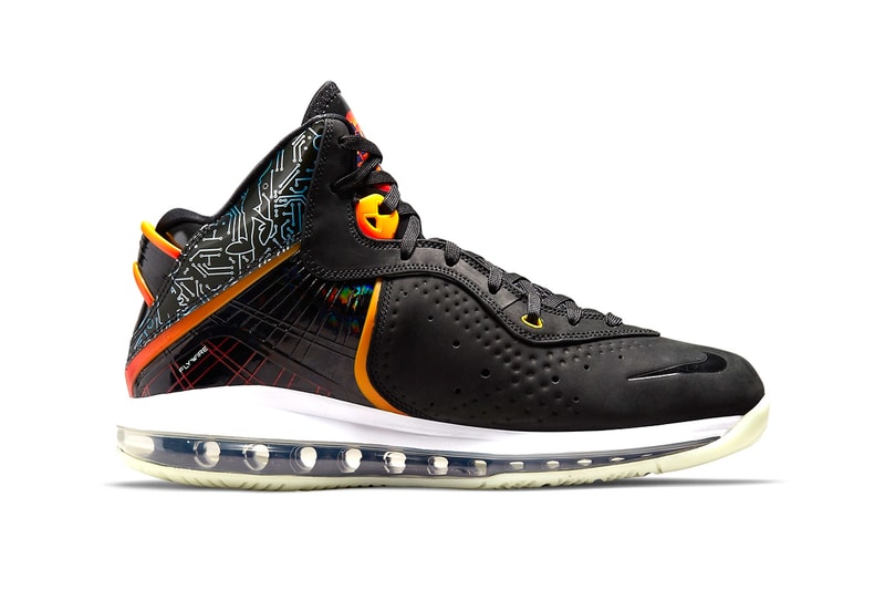Here's an Official Look At the Nike LeBron 8 "Space Jam" DB1732-001 king james los angeles lakers tune squad bugs bunny space jam: a new legacy