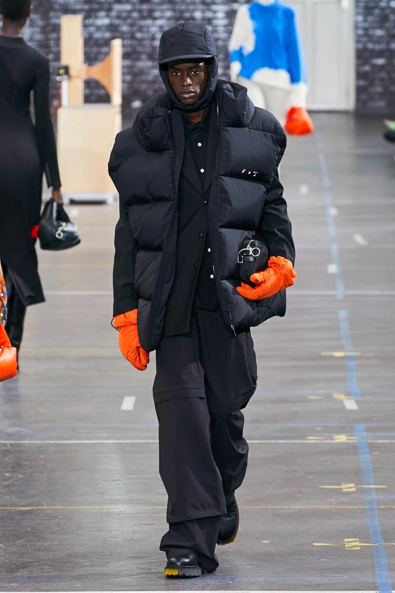 Off-White™ Fall 2021 Ready-to-Wear Collection Show