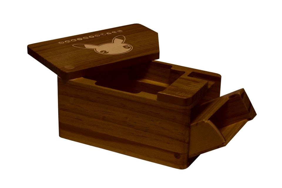 Pokémon 25th Anniversary Ultra PRO Premium Wooden Deck Box