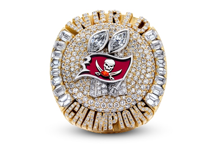 Take A Closer Look at Tom Brady's Tampa Bay Buccaneers Super Bowl LV Ring