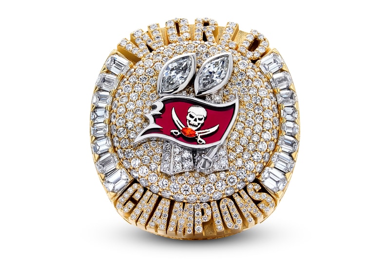 tom brady Tampa Bay Buccaneers Jason of Beverly Hills Super Bowl LV Ring details diamonds nfl sports football JBH Jason of Beverly Hills jewelry 