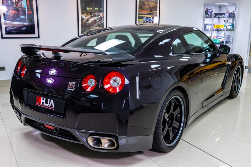 Nissan GT-R R35 Spec V Ultimate Black Metallic Opal LAC Midnight Purple 4 JDM Fast Modern Classic Japanese Supercar Skyline For Sale