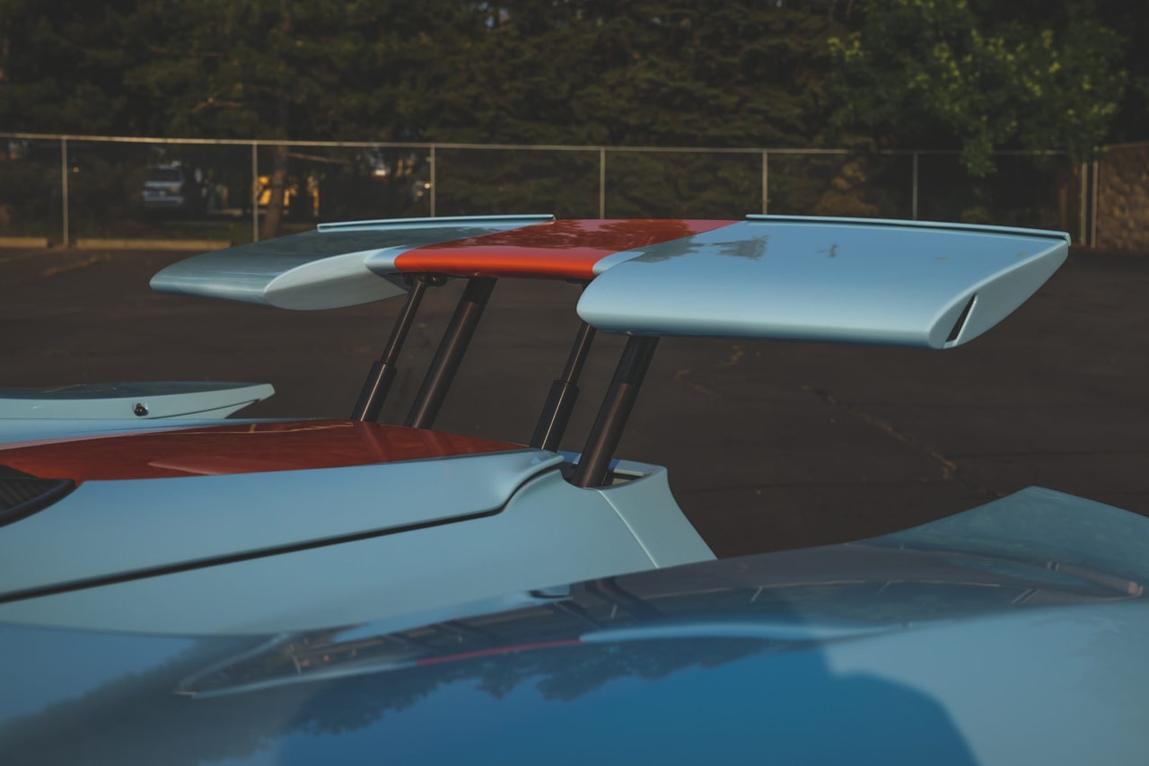 Ford GT Heritage Edition 2019 года в сине-оранжевой окраске в стиле Персидского залива Редкий американский мускулистый суперкар. Выставите трейлер на аукцион суперкара 