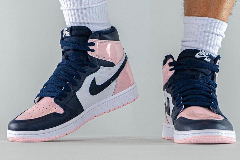 On-Foot Look Air Jordan 1 High OG Atmosphere White laser pink obsidian step mark Nike 170 USD bubblegum fall 2021 December release date 
