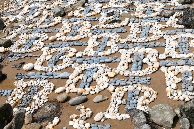 Burberry Celebrates Its Summer TB Monogram Info drones 