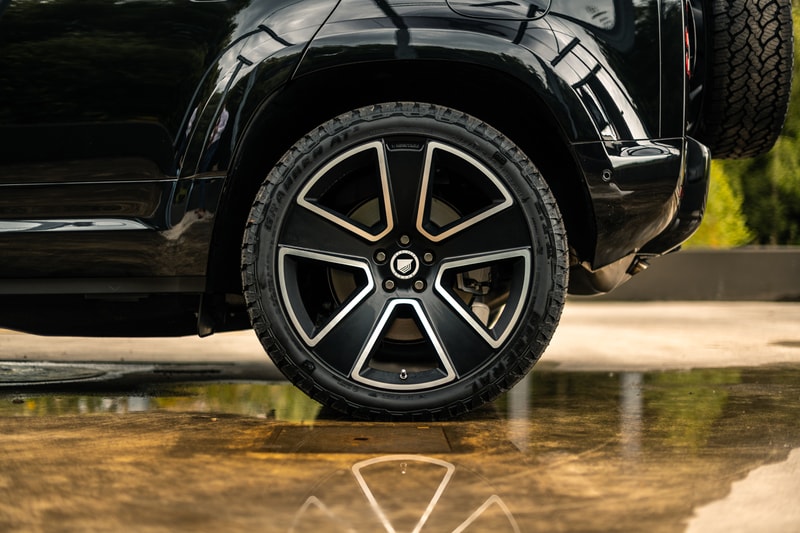 Heritage Customs Valiance New Land Rover Defender P400e Custom Built One-Off Commission Hand Build Niels van Roij Winston Gerschtanowitz Rims SUV Body Kit Customisation Program