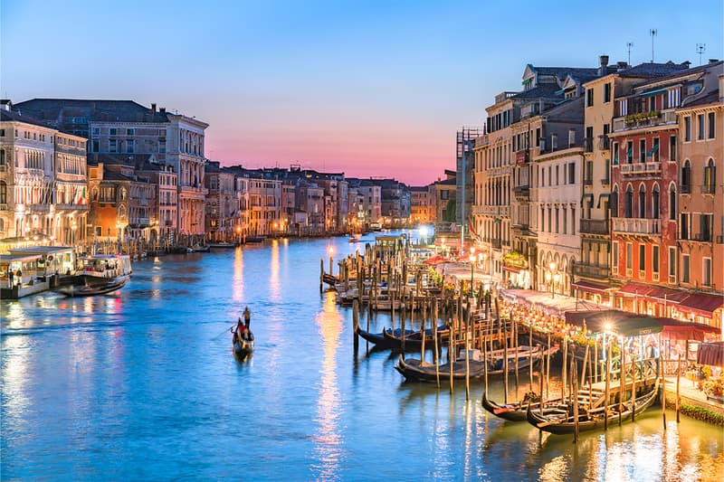 italy venice entrance fee day trip travelers tourists tourism tax overcrowding population