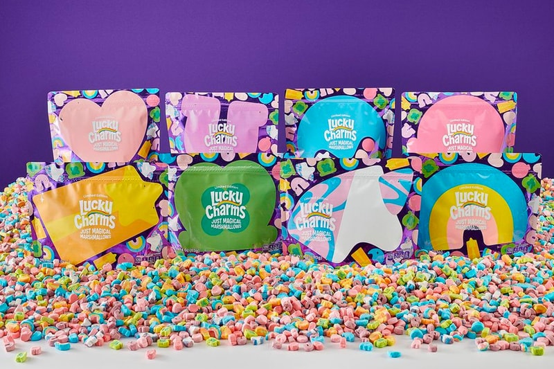 Lucky Charms Just Magical Marshmallows Are Officially Back general mills kraft hearts stars horeshoes clovers blue moons unicors rainbows red balloons cereals 